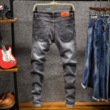 Load image into Gallery viewer, Spring Autu New Men&#39;s Elastic Cotton Stretch Jeans Pants Loose Fit Denim Trousers Men&#39;s Brand Fashion Wear and washed jean pants

